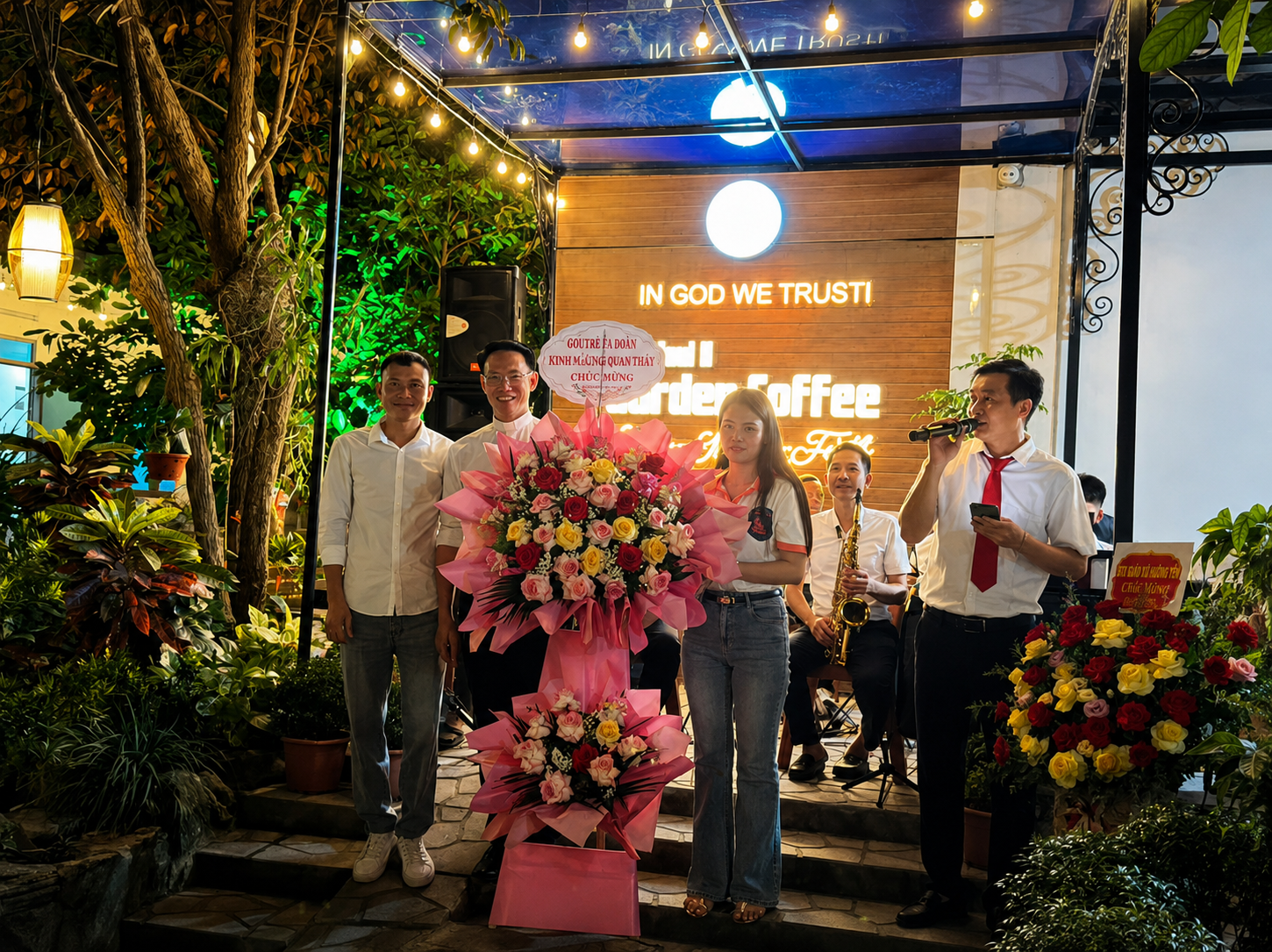 KHÁNH THÀNH CÔNG VIÊN GIOAN PHAOLÔ II và KHAI TRƯƠNG GARDEN COFFEE