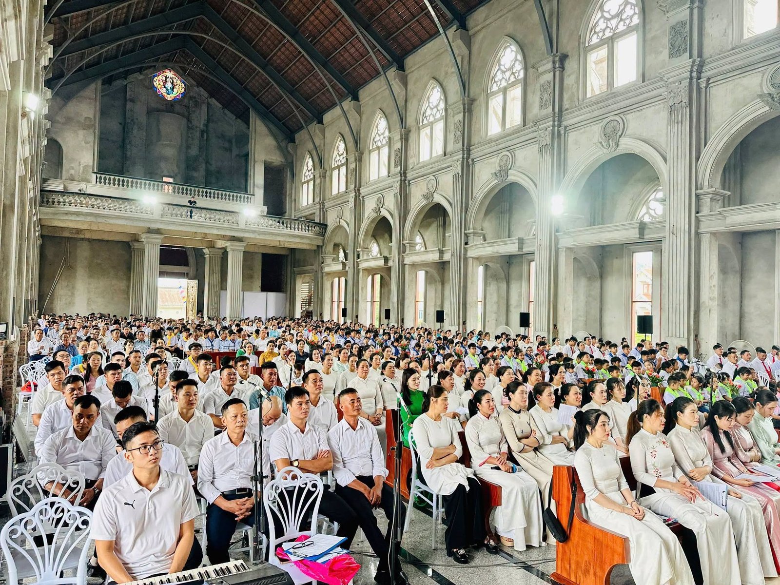 Thánh lễ tạ ơn bế mạc tuần Chầu Mình Thánh Chúa thay giáo phận