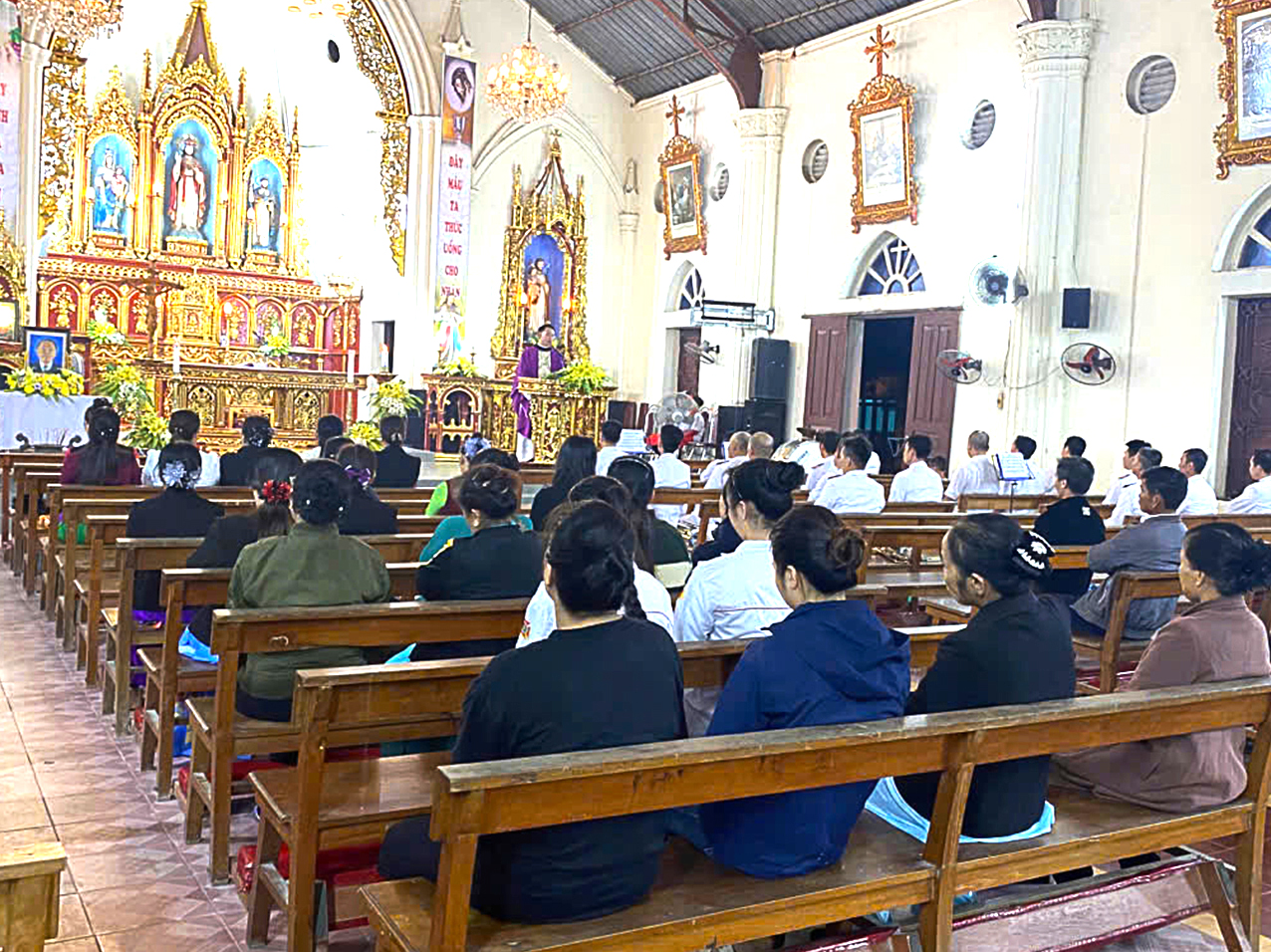 Giáo xứ Đồng Giá hiệp dâng Thánh lễ giỗ mãn tang Ông Giuse Trần Văn Toàn	 