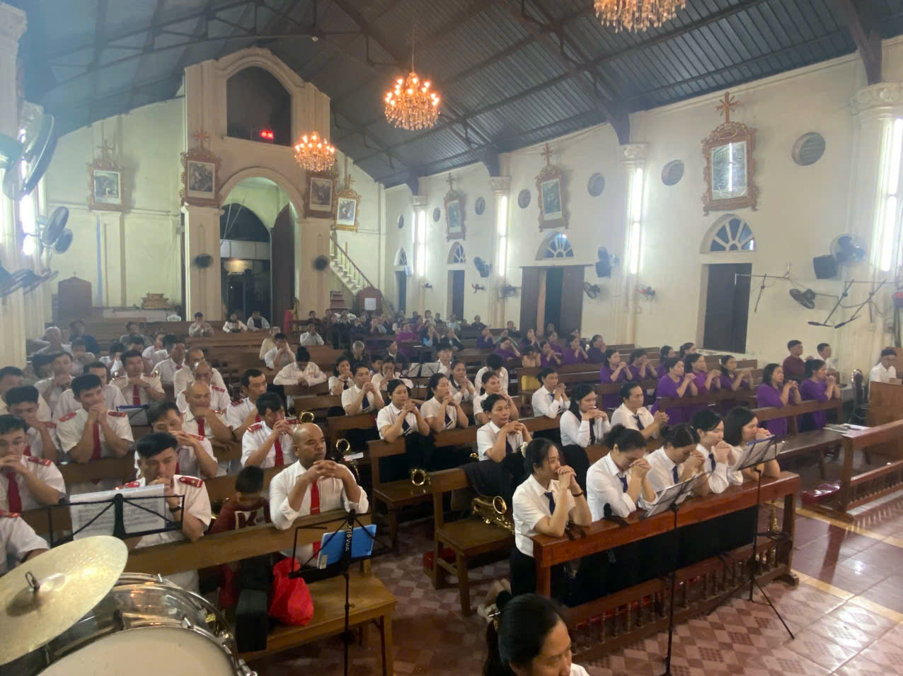 Giáo xứ Đồng Giá: Thánh lễ cầu nguyện cho các Đấng Bậc trong Giáo phận hồi 19h00 ngày 07/11/2025	